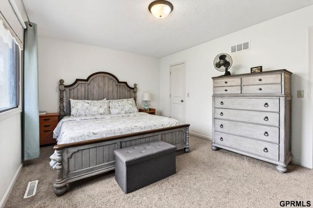 6619 S 109th Street, Omaha, NE 68137
