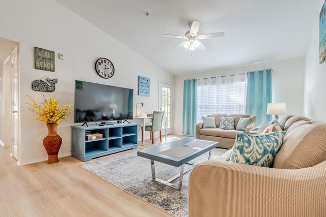 4020 Dancing Cloud Court 370, Destin, FL 32541