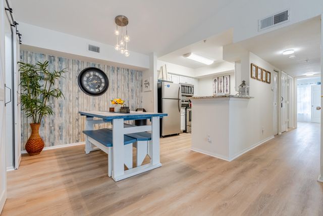 4020 Dancing Cloud Court 370, Destin, FL 32541