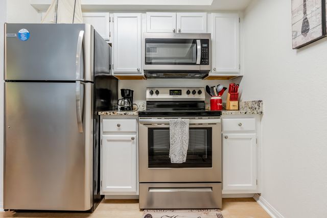 4020 Dancing Cloud Court 370, Destin, FL 32541