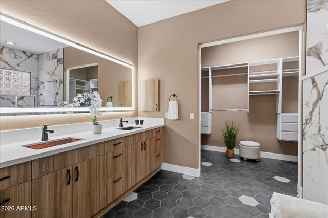 10401 E HELM Drive, Scottsdale, AZ 85255