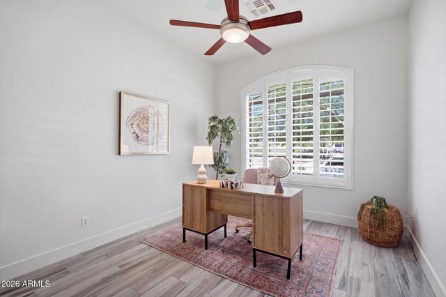 10401 E HELM Drive, Scottsdale, AZ 85255