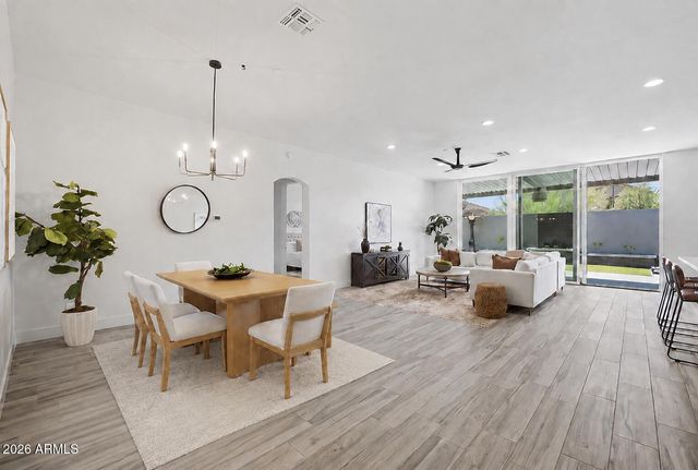 10401 E HELM Drive, Scottsdale, AZ 85255