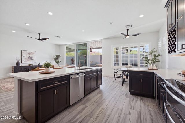 10401 E HELM Drive, Scottsdale, AZ 85255