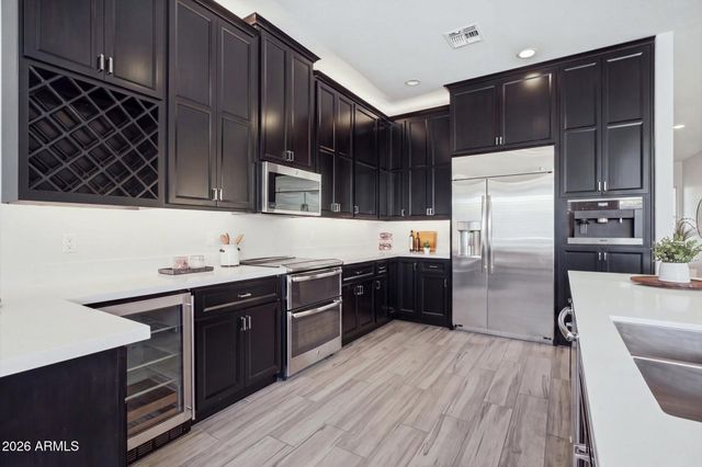 10401 E HELM Drive, Scottsdale, AZ 85255