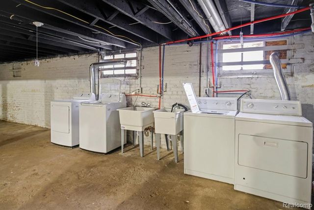 1484 Virginia Park Upper, Detroit, MI 48206