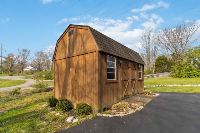 102 Sherwood Drive, Stanford, KY 40484