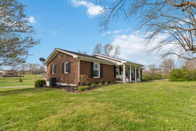 102 Sherwood Drive, Stanford, KY 40484
