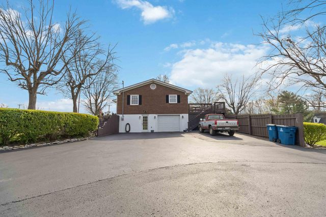 102 Sherwood Drive, Stanford, KY 40484