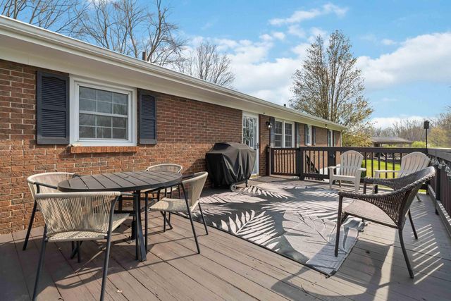 102 Sherwood Drive, Stanford, KY 40484