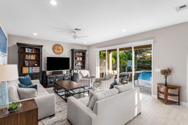 11477 Mantova Bay Circle, Boynton Beach, FL 33473