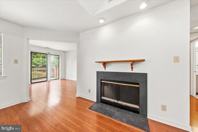 1704 AUGUSTA CIR, Mount Laurel, NJ 08054