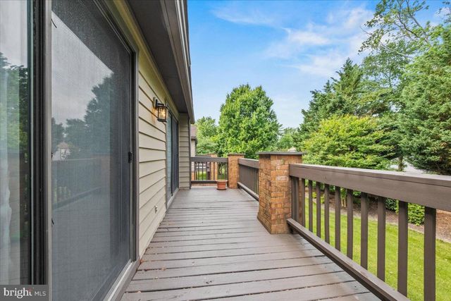 1704 AUGUSTA CIR, Mount Laurel, NJ 08054