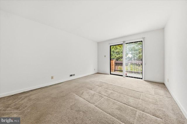 1704 AUGUSTA CIR, Mount Laurel, NJ 08054