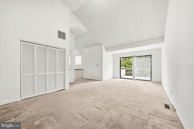 1704 AUGUSTA CIR, Mount Laurel, NJ 08054