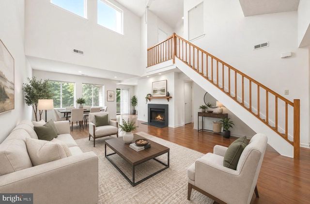 1704 AUGUSTA CIR, Mount Laurel, NJ 08054
