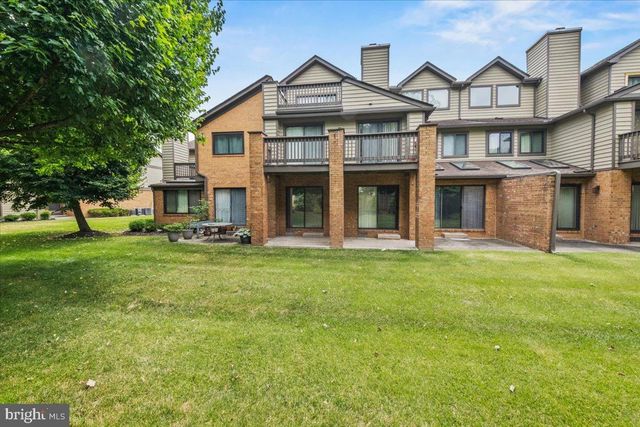 1704 AUGUSTA CIR, Mount Laurel, NJ 08054