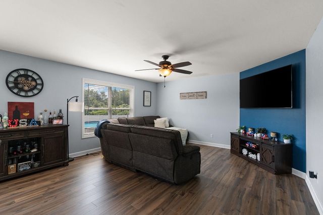 502 Gentile Court, Valparaiso, IN 46385