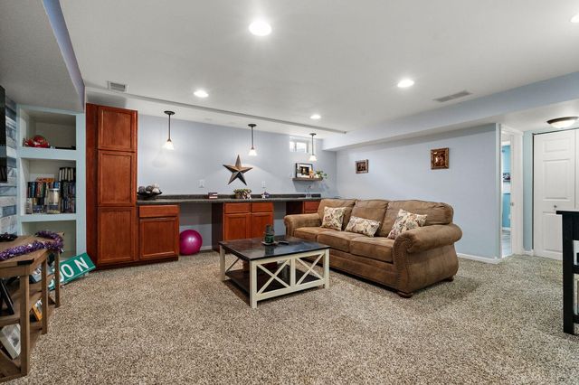 502 Gentile Court, Valparaiso, IN 46385