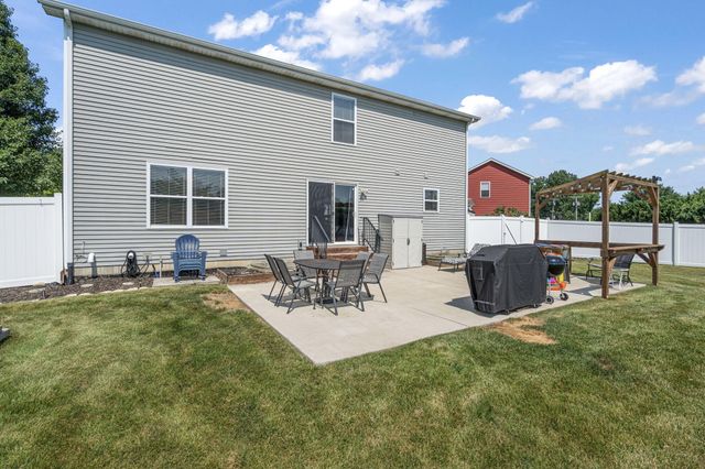 502 Gentile Court, Valparaiso, IN 46385
