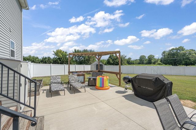 502 Gentile Court, Valparaiso, IN 46385