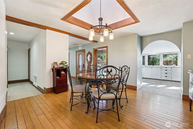 42102 264th Avenue SE, Enumclaw, WA 98022