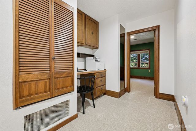 42102 264th Avenue SE, Enumclaw, WA 98022