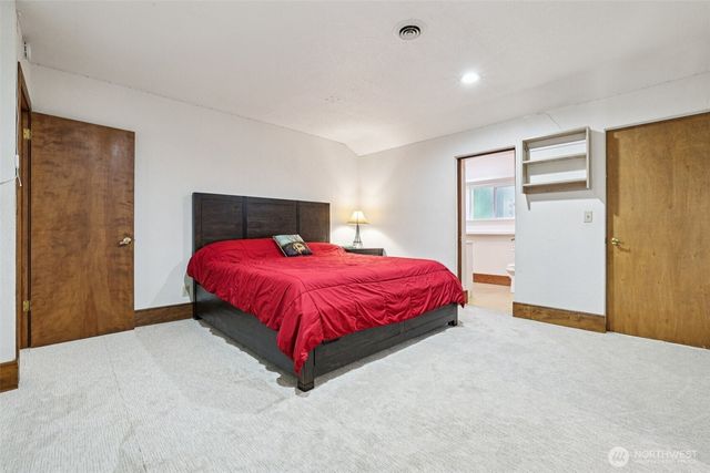 42102 264th Avenue SE, Enumclaw, WA 98022