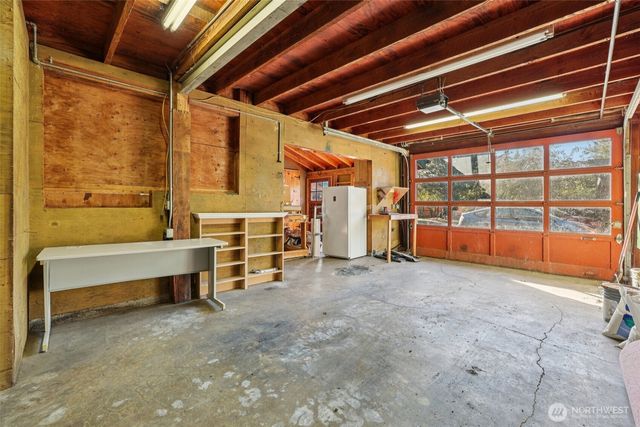 42102 264th Avenue SE, Enumclaw, WA 98022