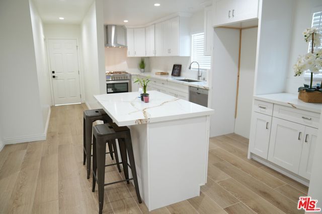 5738 Chesley Avenue, Los Angeles, CA 90043