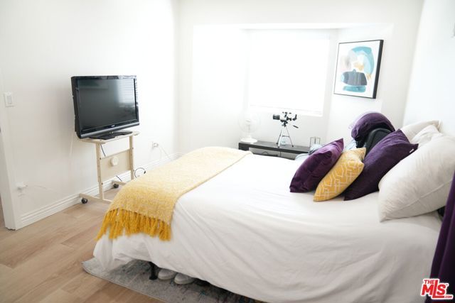5738 Chesley Avenue, Los Angeles, CA 90043