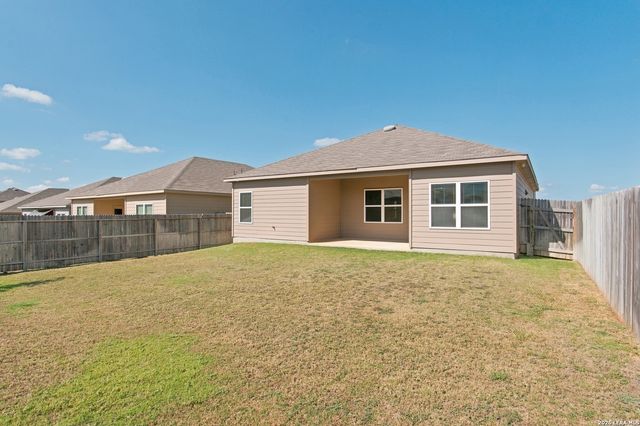 19916 Doc Holiday Dr, Lytle, TX 78052