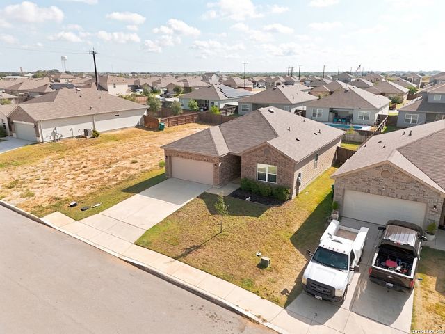 19916 Doc Holiday Dr, Lytle, TX 78052