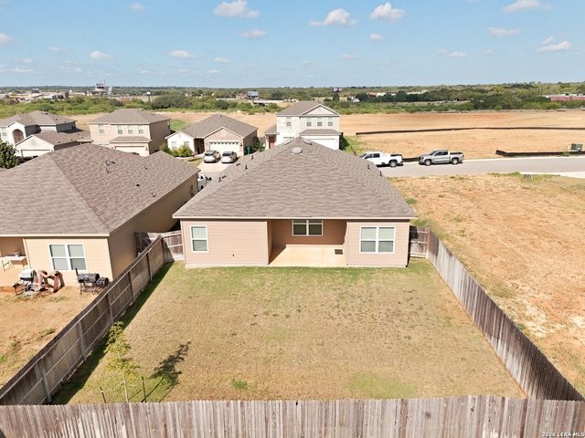 19916 Doc Holiday Dr, Lytle, TX 78052