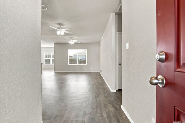 19916 Doc Holiday Dr, Lytle, TX 78052
