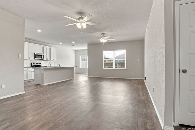 19916 Doc Holiday Dr, Lytle, TX 78052