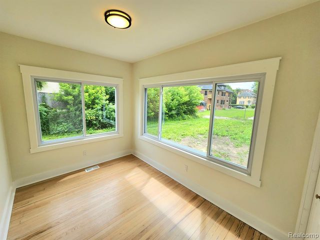 1645 Taylor Street, Detroit, MI 48206