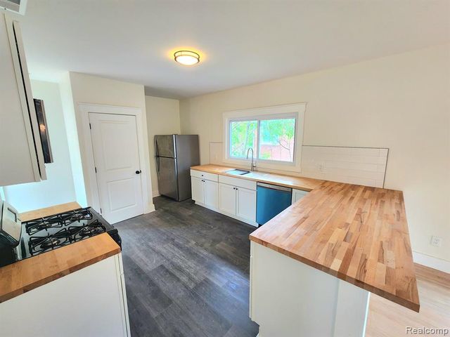 1645 Taylor Street, Detroit, MI 48206