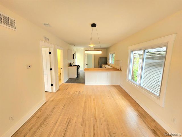 1645 Taylor Street, Detroit, MI 48206