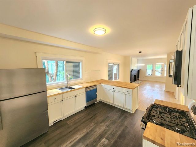 1645 Taylor Street, Detroit, MI 48206