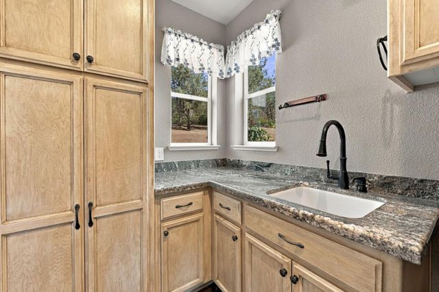 4770 Feldspar Ln, Placerville, CA 95667