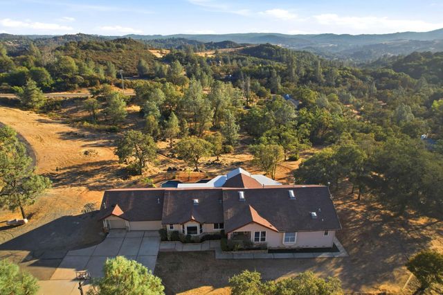 4770 Feldspar Ln, Placerville, CA 95667