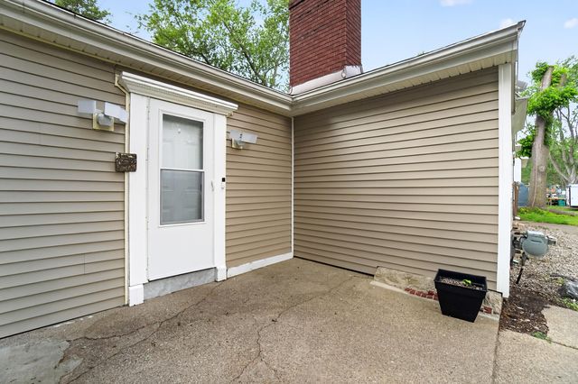 6140 Pinckney Road, Putnam Twp, MI 48169