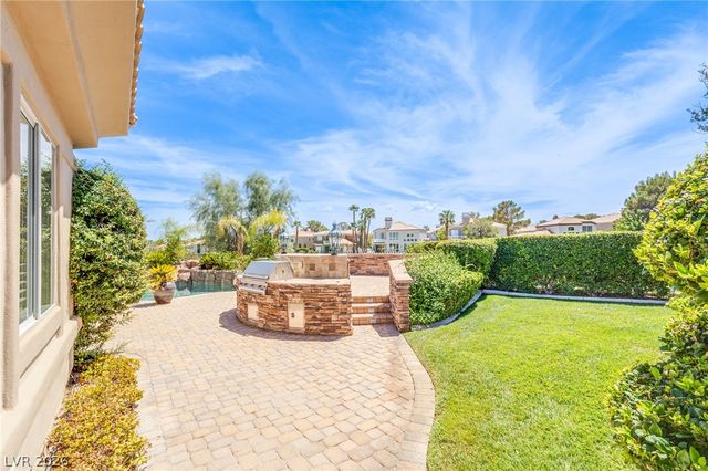 71 Cascade Creek Lane, Las Vegas, NV 89113