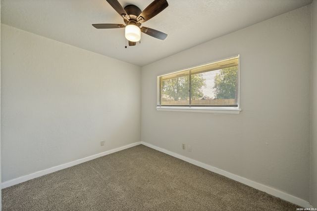 4240 CHESTNUTHILL DR, San Antonio, TX 78218