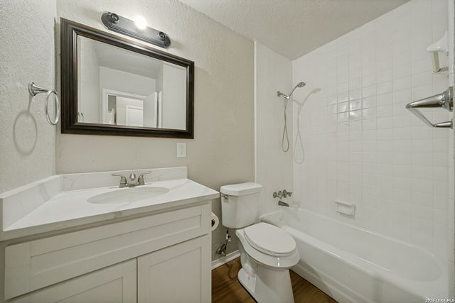 4240 CHESTNUTHILL DR, San Antonio, TX 78218
