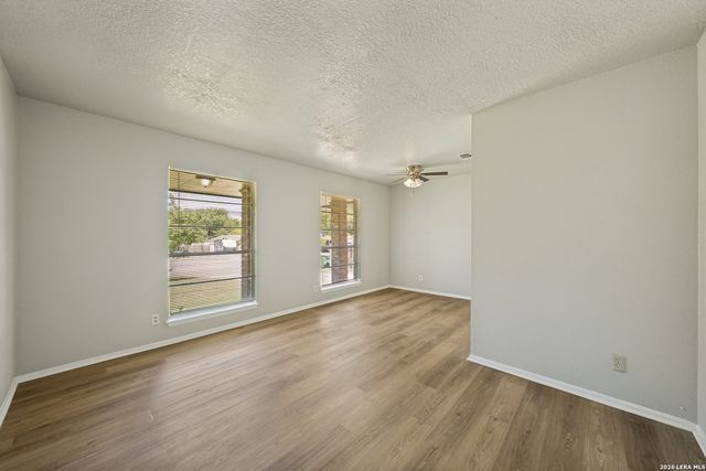 4240 CHESTNUTHILL DR, San Antonio, TX 78218