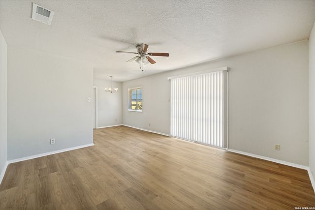 4240 CHESTNUTHILL DR, San Antonio, TX 78218