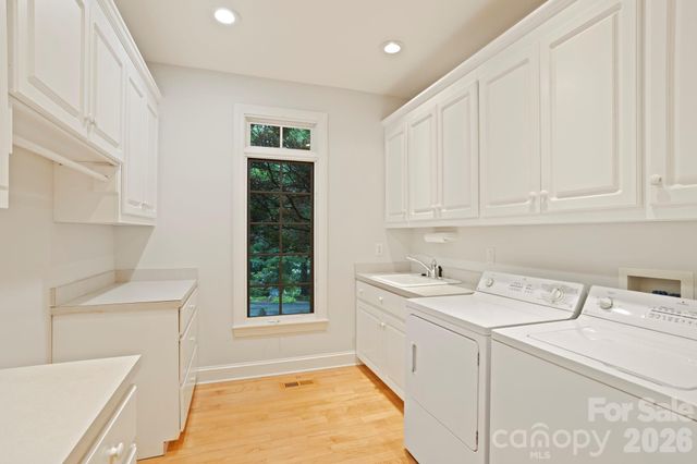 132 Berry Creek Drive, Flat Rock, NC 28731