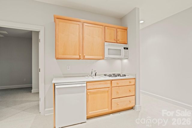 132 Berry Creek Drive, Flat Rock, NC 28731